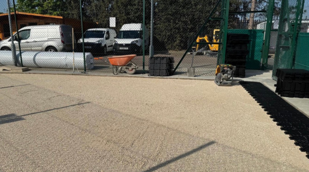 Artificial turf for dog runs